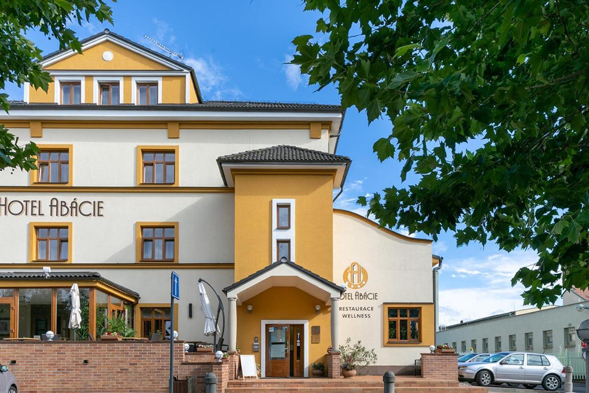 Hotel Abacie & Wellness Valašské Meziříčí المظهر الخارجي الصورة