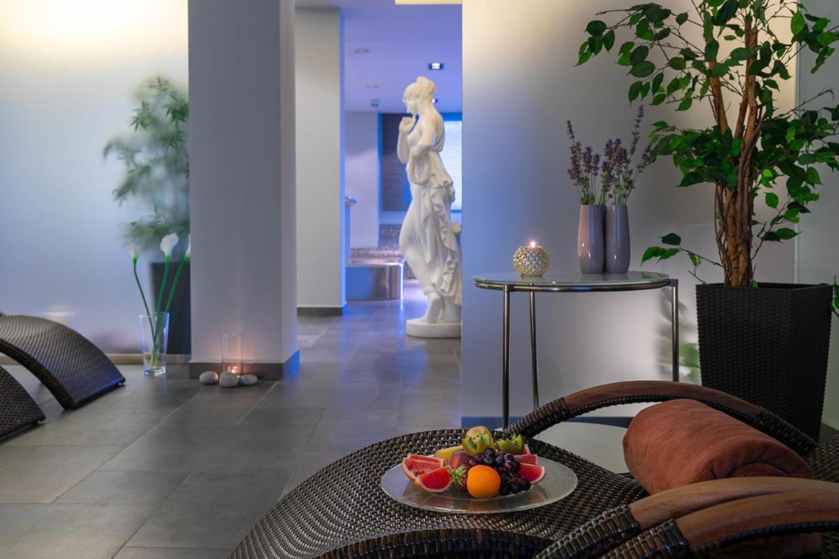 Hotel Abacie & Wellness Valašské Meziříčí المظهر الخارجي الصورة