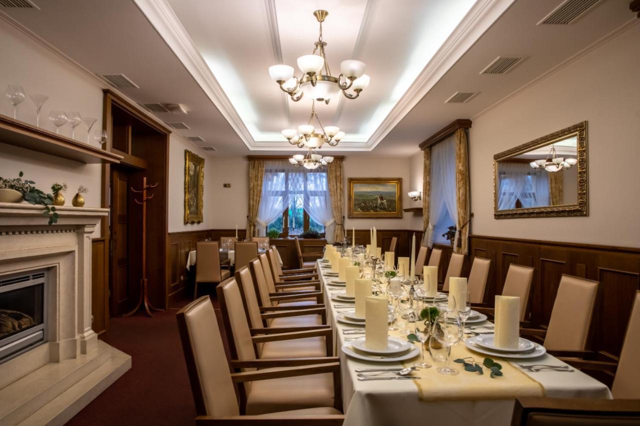 Hotel Abacie & Wellness Valašské Meziříčí المظهر الخارجي الصورة