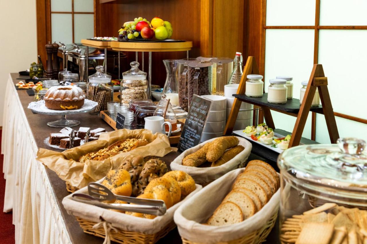 Hotel Abacie & Wellness Valašské Meziříčí المظهر الخارجي الصورة