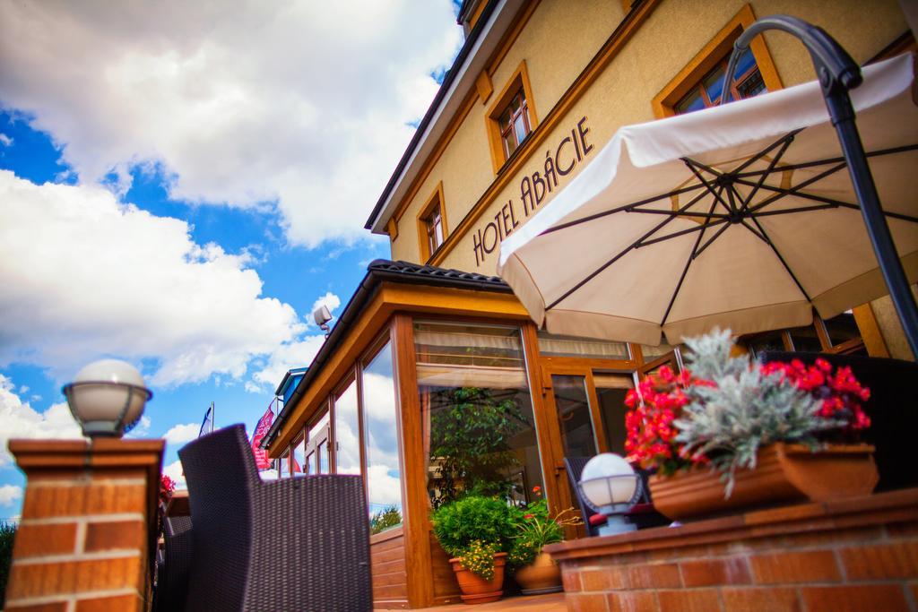 Hotel Abacie & Wellness Valašské Meziříčí المظهر الخارجي الصورة