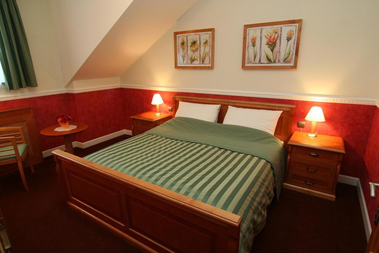 Hotel Abacie & Wellness Valašské Meziříčí المظهر الخارجي الصورة